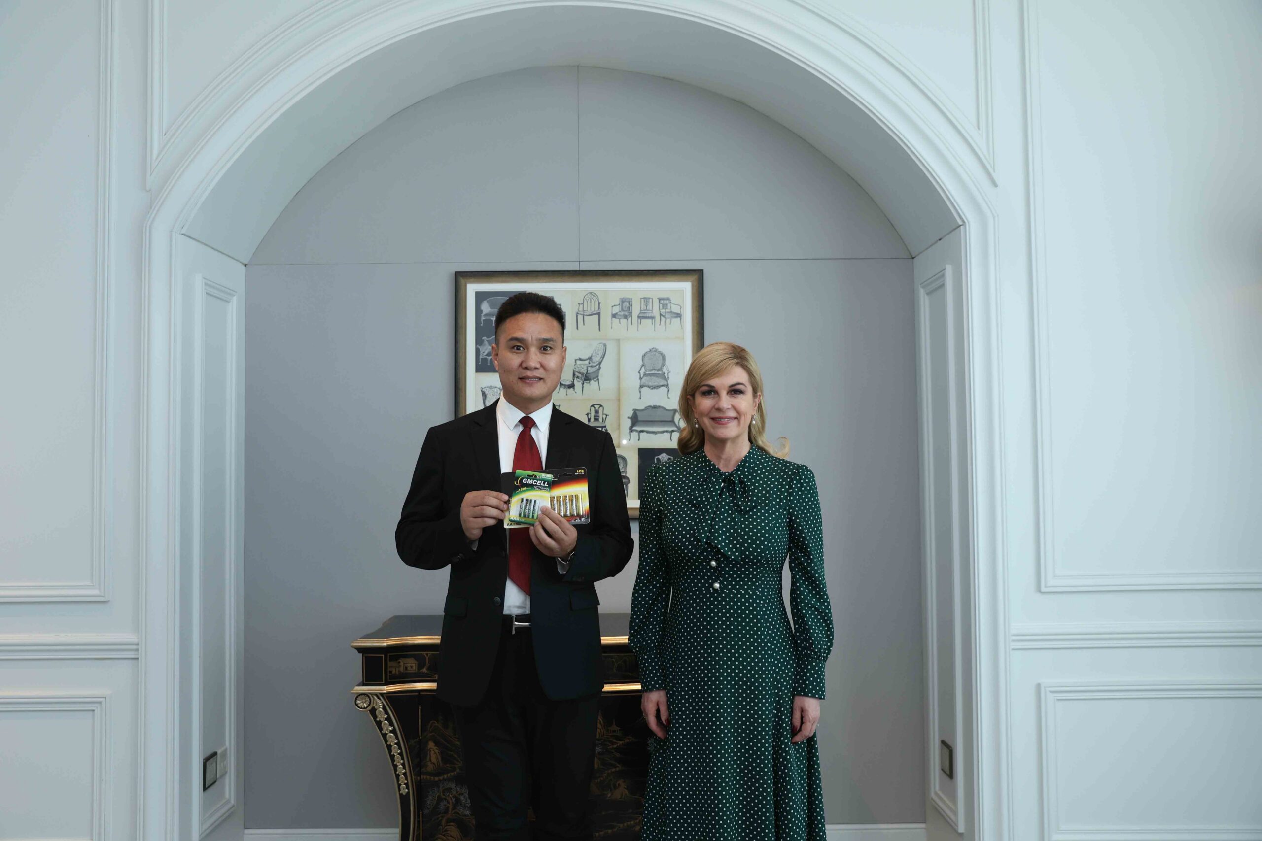 GMCELL Chairman Yuan Wufeng Holds High-Level Meeting with Her Excellency Corinda